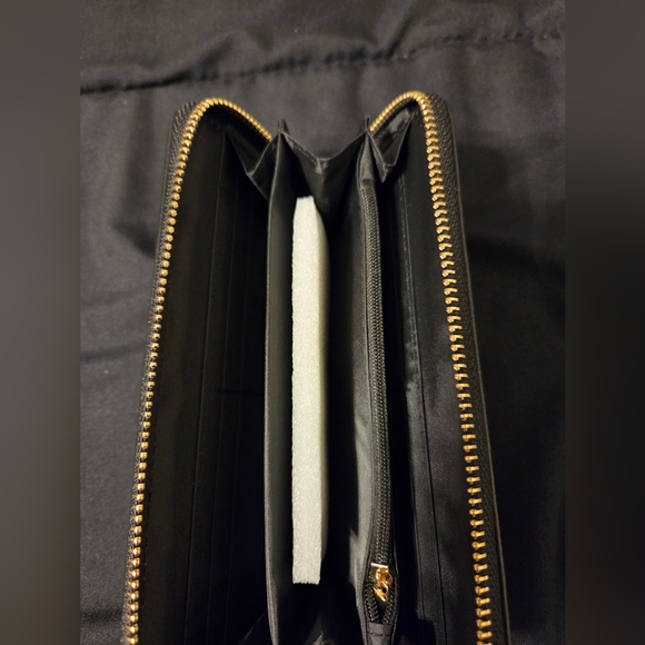 Icing Black and Gold Wristlet Wallet - Picture 2 of 3